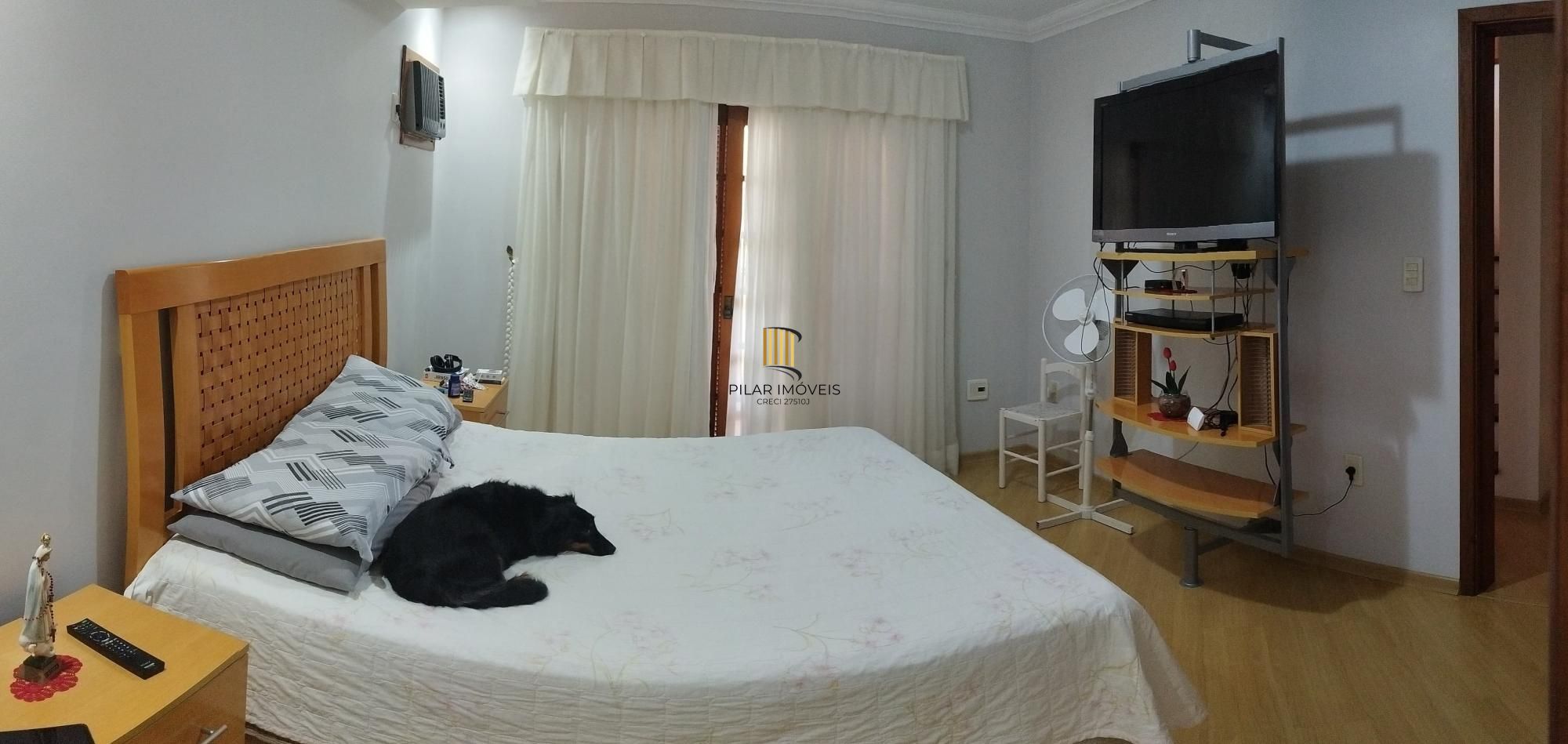 Casa 348m², 4 dormitórios, 2 vagas no bairro Nonoai