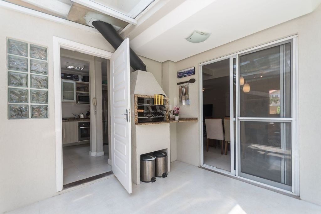 Casa Condominio para Venda - 178,00 m², 3 dormitórios, sendo 2 suites, 2 vagas - Alto Petrópolis