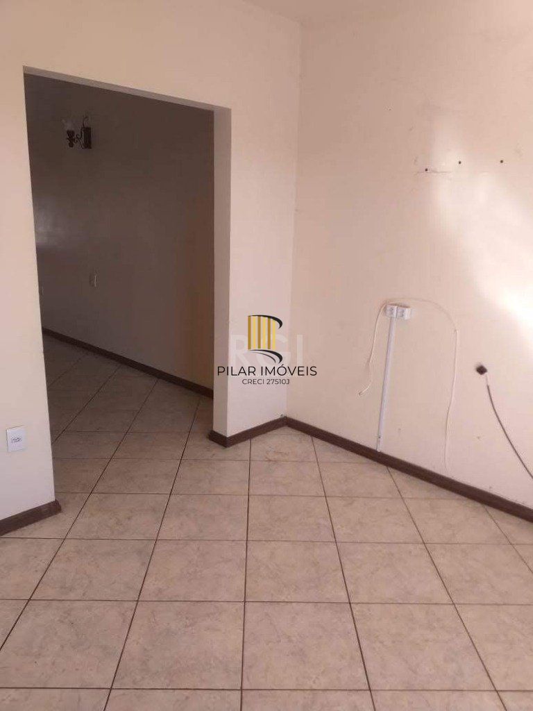 Casa para Venda - 200m², 6 dormitórios, 4 vagas - Tristeza