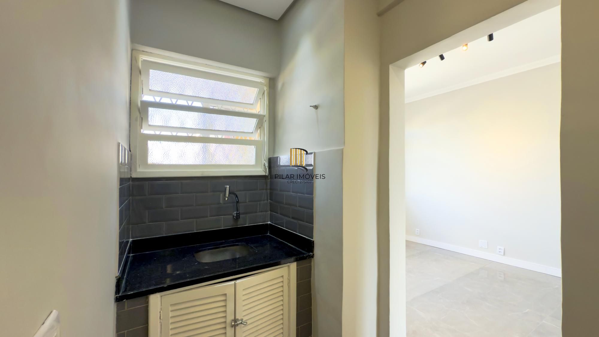 Apartamento totalmente reformado no centro de Porto Alegre