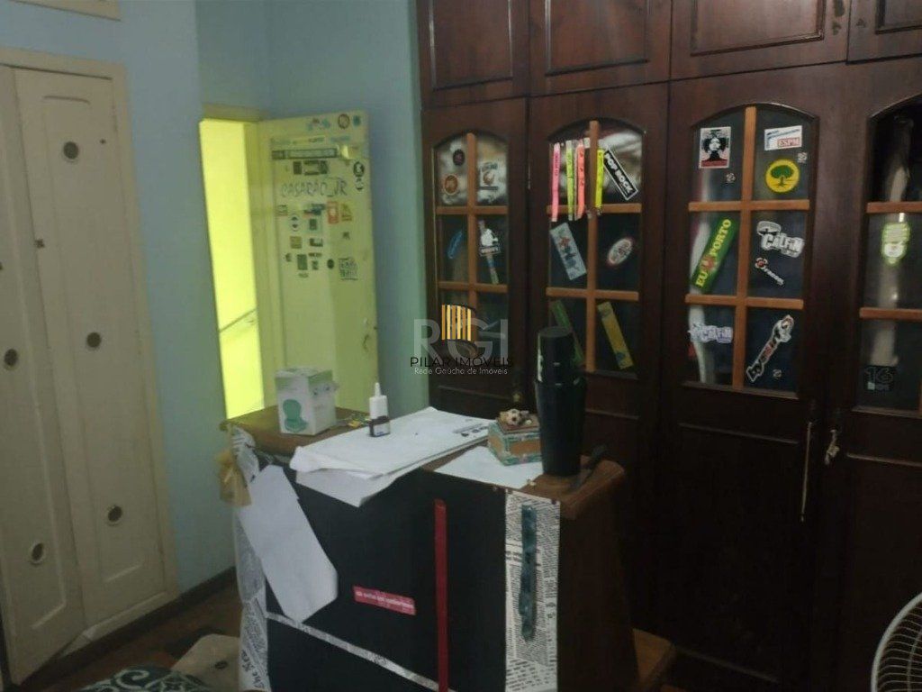Casa para Venda - 220m², 3 dormitórios, 4 vagas - Teresópolis