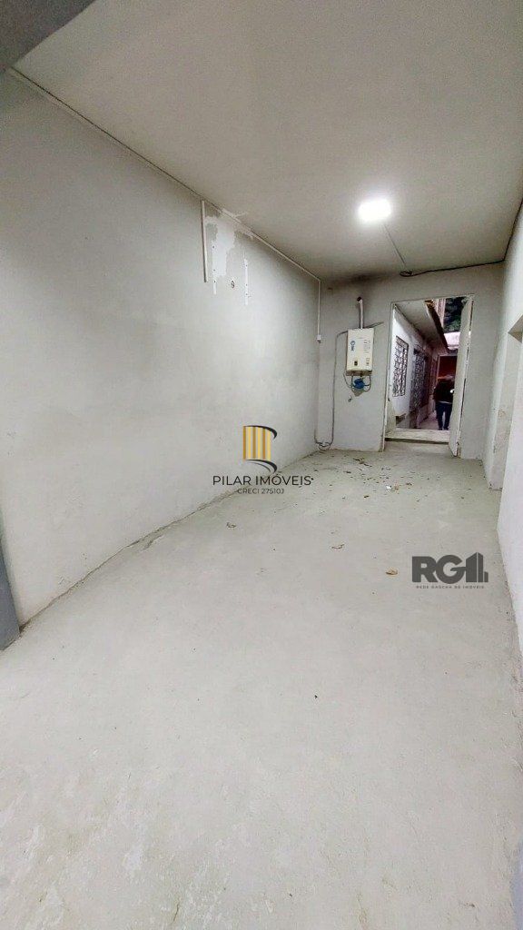 Casa 3 dormitórios no bairro Azenha