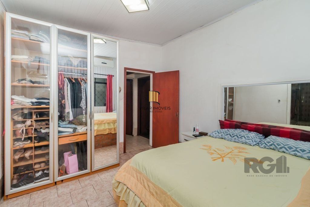 Casa de 2 dormitórios, no bairro Bom Jesus