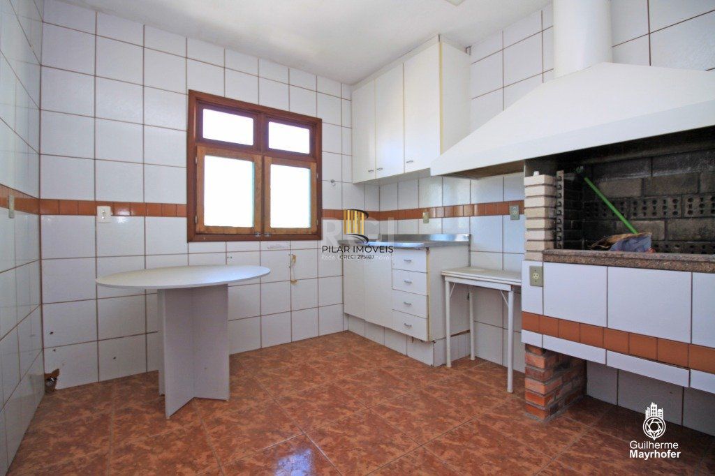 Casa para Venda - 258m², 3 dormitórios, sendo 1 suites, 3 vagas - Rio Branco