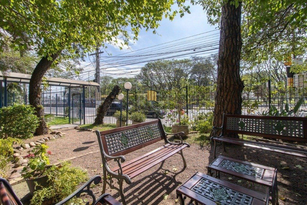 Apartamento de 77m², Bairro Menino Deus