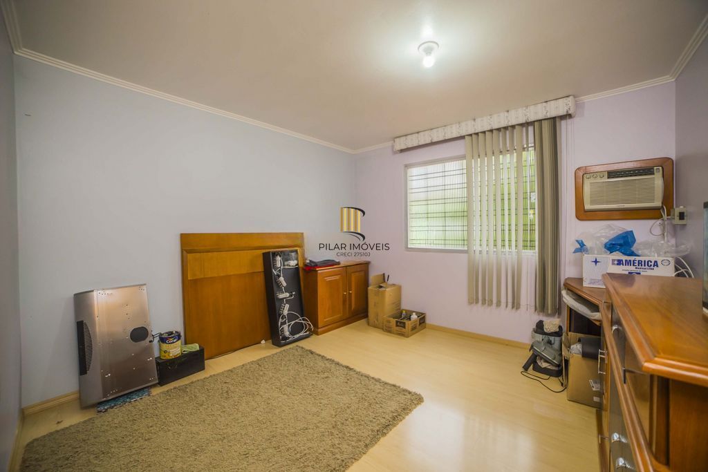 Casa de 4 dormitórios à venda no Bairro Santa Tereza - Porto Alegre