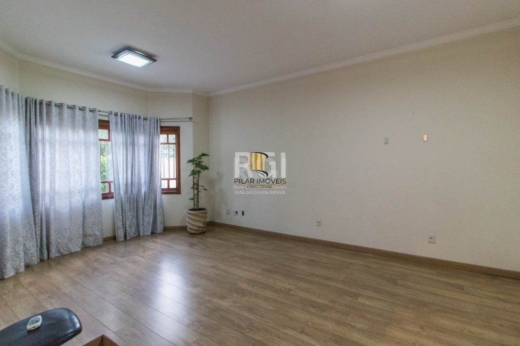 Sobrado para Venda - 499.98m², 4 dormitórios, sendo 3 suites, 4 vagas - Jardim Ipiranga