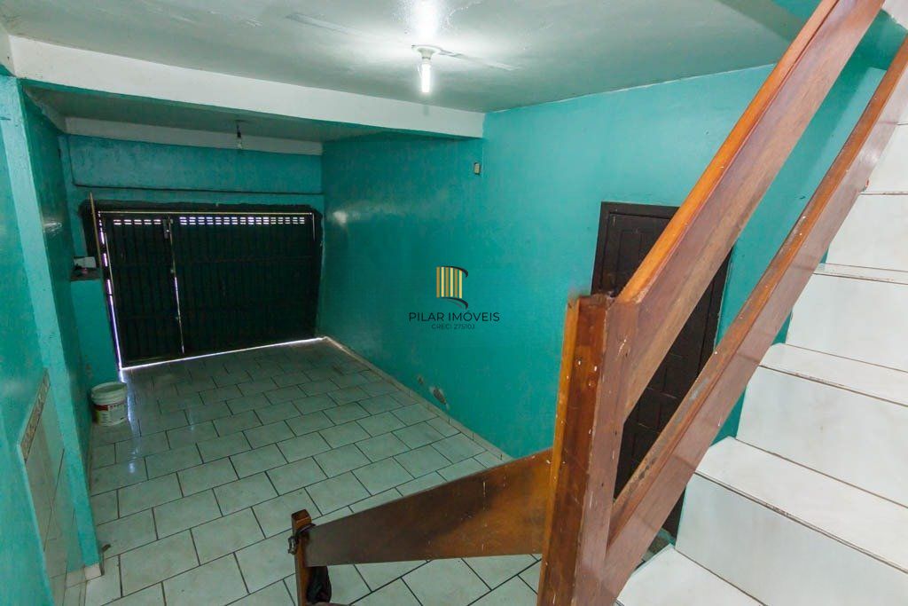 Casa com 3 quarto e 230m² à venda em Farrapos, Porto Alegre.