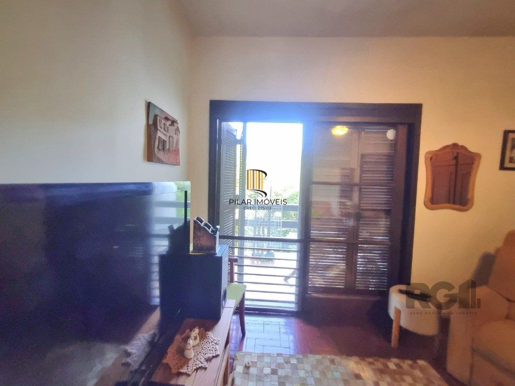Casa 5 dormitórios no bairro Cavalhada