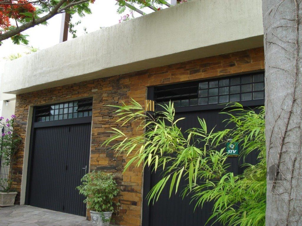 Casa 3 dormitórios no bairro Ipanema