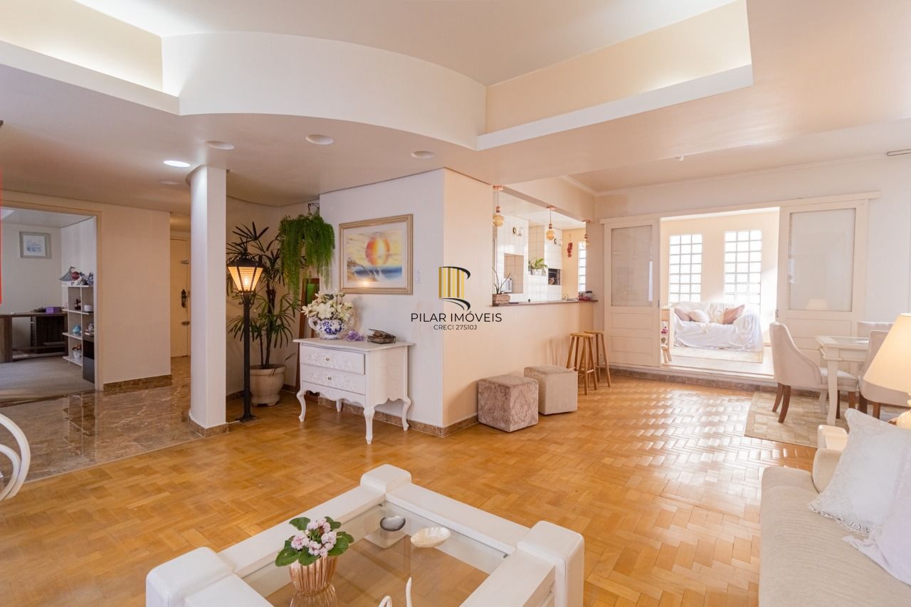 Cobertura à venda com 4 quartos 180 m²  rua Ramiro Barcelos no Bom Fim Porto Alegre
