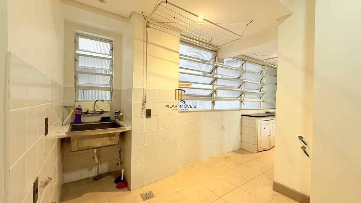 Apartamento de 3 dormitórios à venda em Independência, Porto Alegre