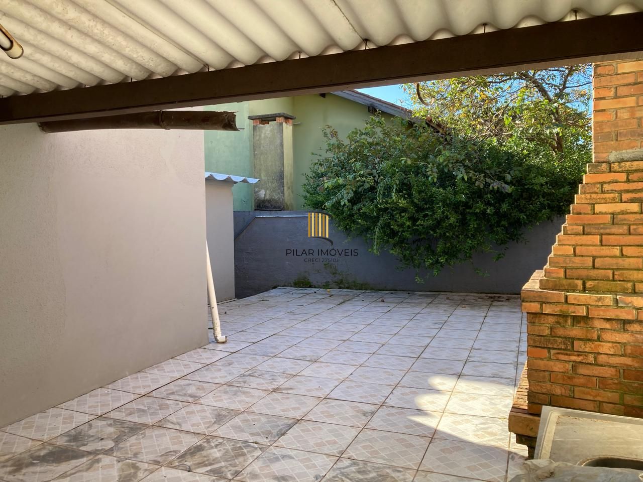 Casa 3 dormitórios, 3 banheiros, bairro Teresópolis.