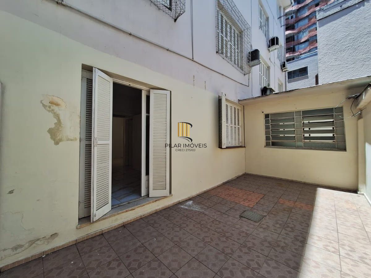 Apartamento de 2 dormitórios à venda em Praia de Belas, Porto Alegre.