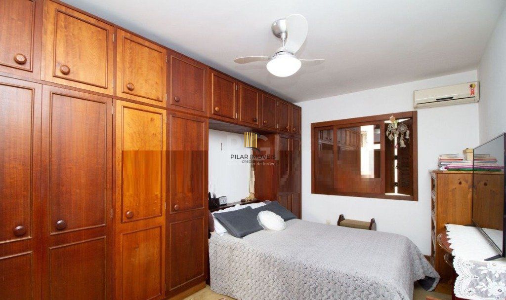 Casa Condominio para Venda - 195m², 4 dormitórios, sendo 1 suites, 2 vagas - Teresópolis