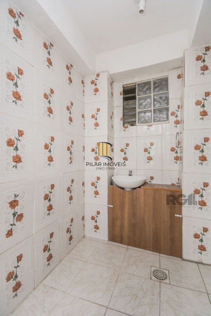 Casa com 5 dormitórios no bairro Jardim Sabará
