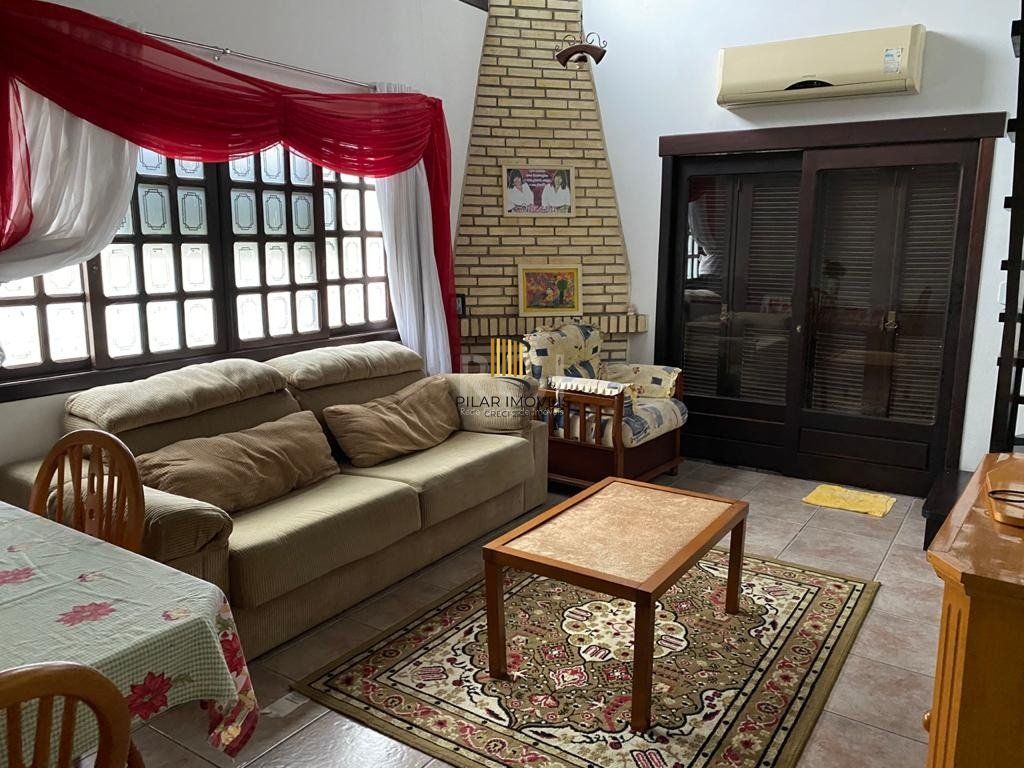 Casa para Venda - 330m², 6 dormitórios, 3 vagas - Cavalhada - Pilar Imóveis