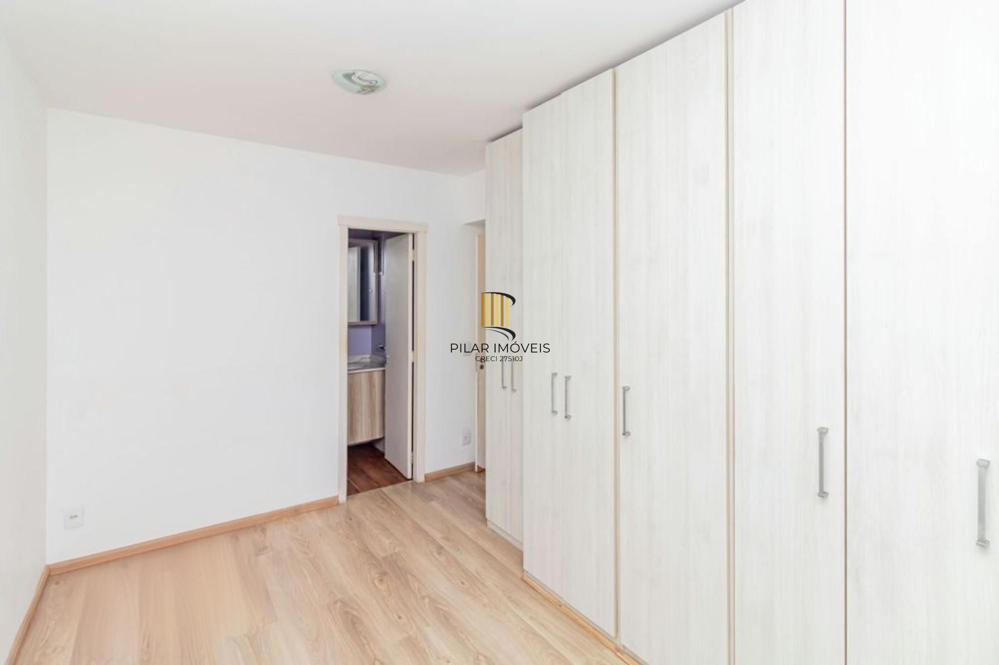 Apartamento de 3 dormitórios à venda no Bairro Santo Antônio - Porto Alegre