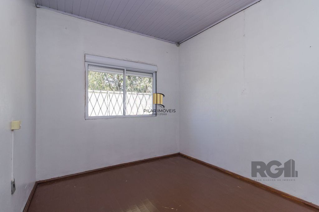 Casa de 5 dormitórios no bairro Sarandi