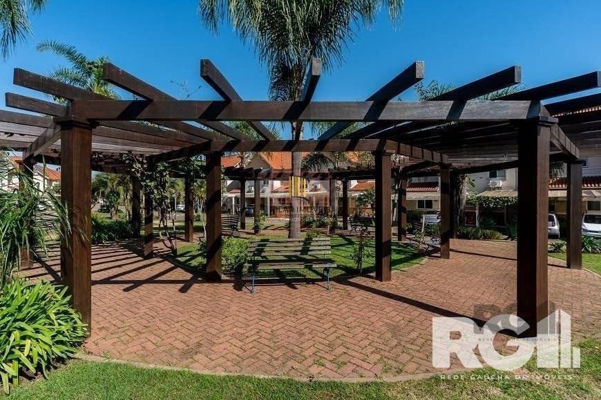 Casa em Condomínio, 157m², 4 dormitórios, 2 vagas no bairro Sarandi