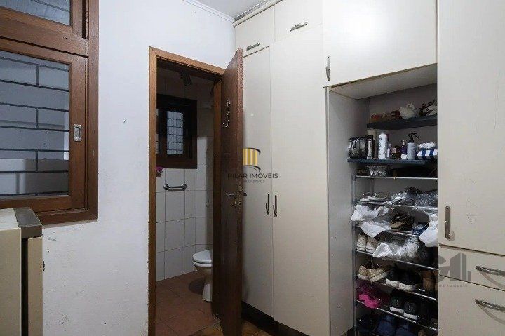 Casa 3 dormitórios no bairro Menino Deus