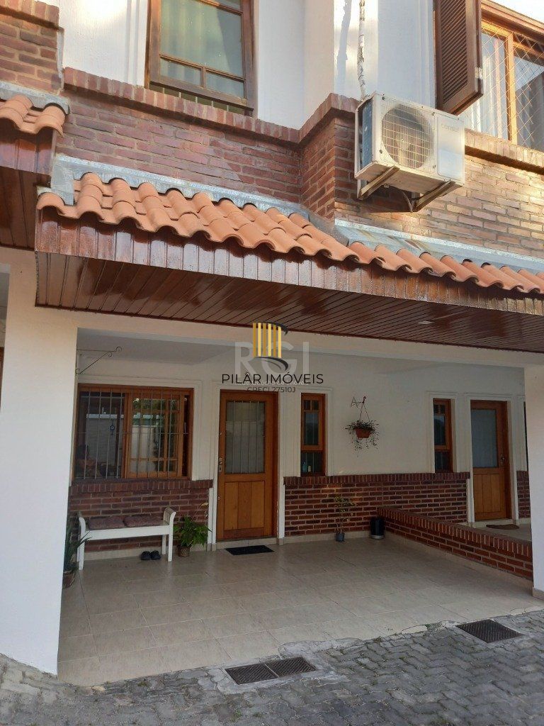Casa de Condomínio 3 dormitórios no bairro Ipanema
