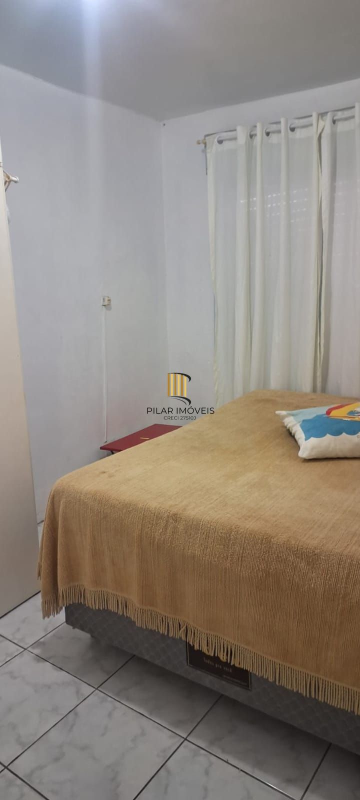 Casa no centro de Tramandaí com 3 dorm, 2 banh + edícula completa, garagem 2 carros com churrasqueira, próxima à Av. Fernandes Bastos.