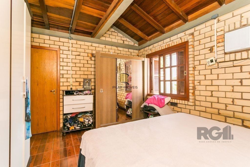 Casa 5 dormitórios no bairro Cristal