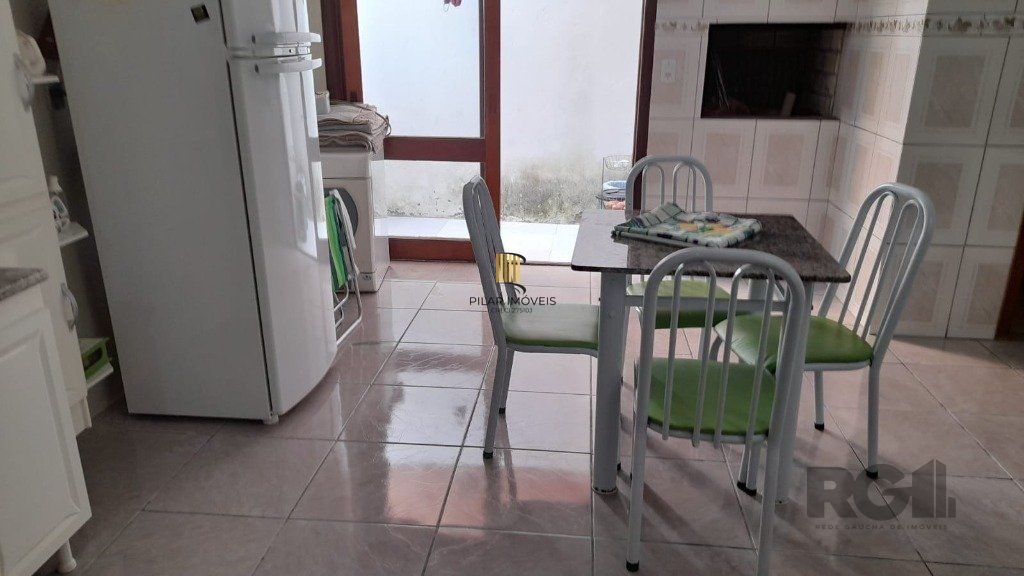 Casa em condomínio, 81m², 3 dormitórios, 2 vagas no bairro Espírito Santo