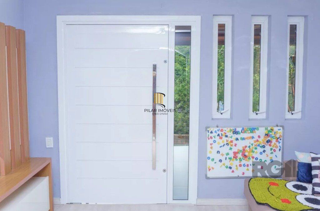 Casa 164m², 3 dormitórios, 3 vagas no bairro Jardim Carvalho