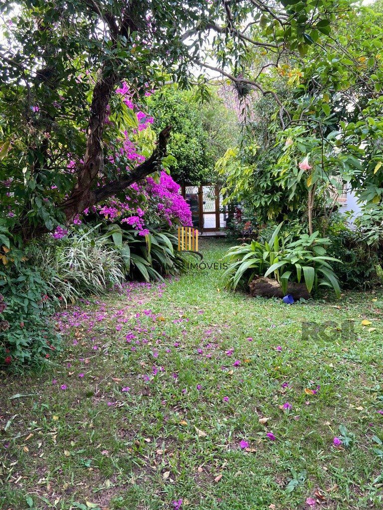 Casa 4 dormitórios no bairro Teresópolis