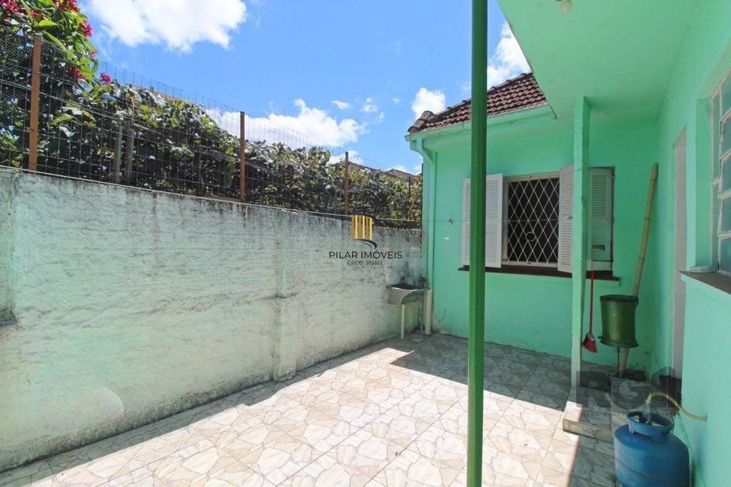 Casa à venda na Rua Marechal Mesquita, no bairro Teresópolis.