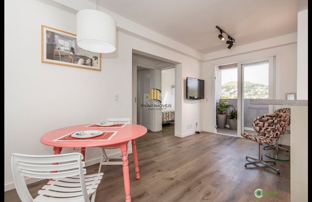 Apartamento 2 dormitórios no bairro Glória