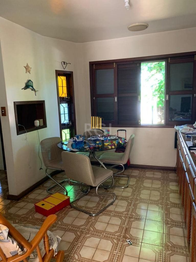 Casa para Venda - 140m², 2 dormitórios, sendo 1 suites, 2 vagas - Medianeira