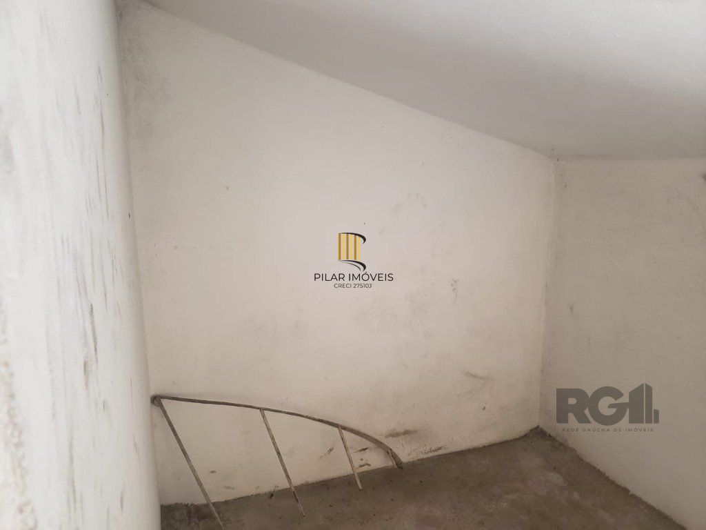 Casa 2 dormitórios no bairro Glória