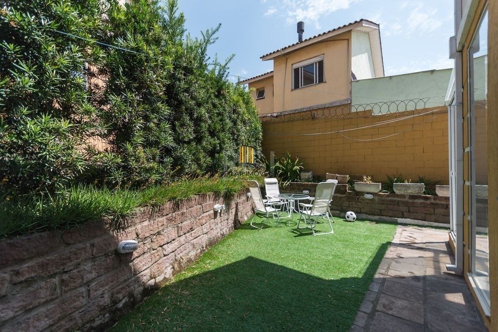 Casa Condominio para Venda - 178,00 m², 3 dormitórios, sendo 2 suites, 2 vagas - Alto Petrópolis