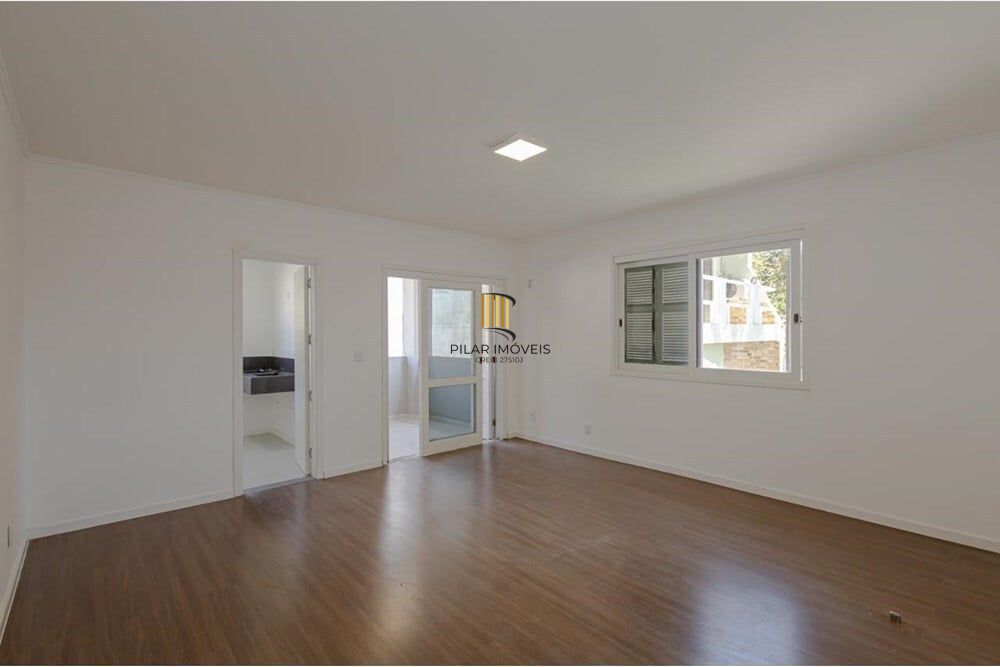 Casa 3 dormitórios no bairro Teresópolis