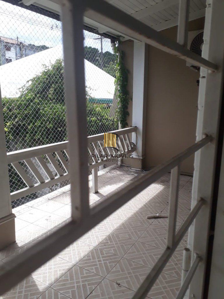 Casa para Venda - 120m², 2 dormitórios, 4 vagas - Cavalhada