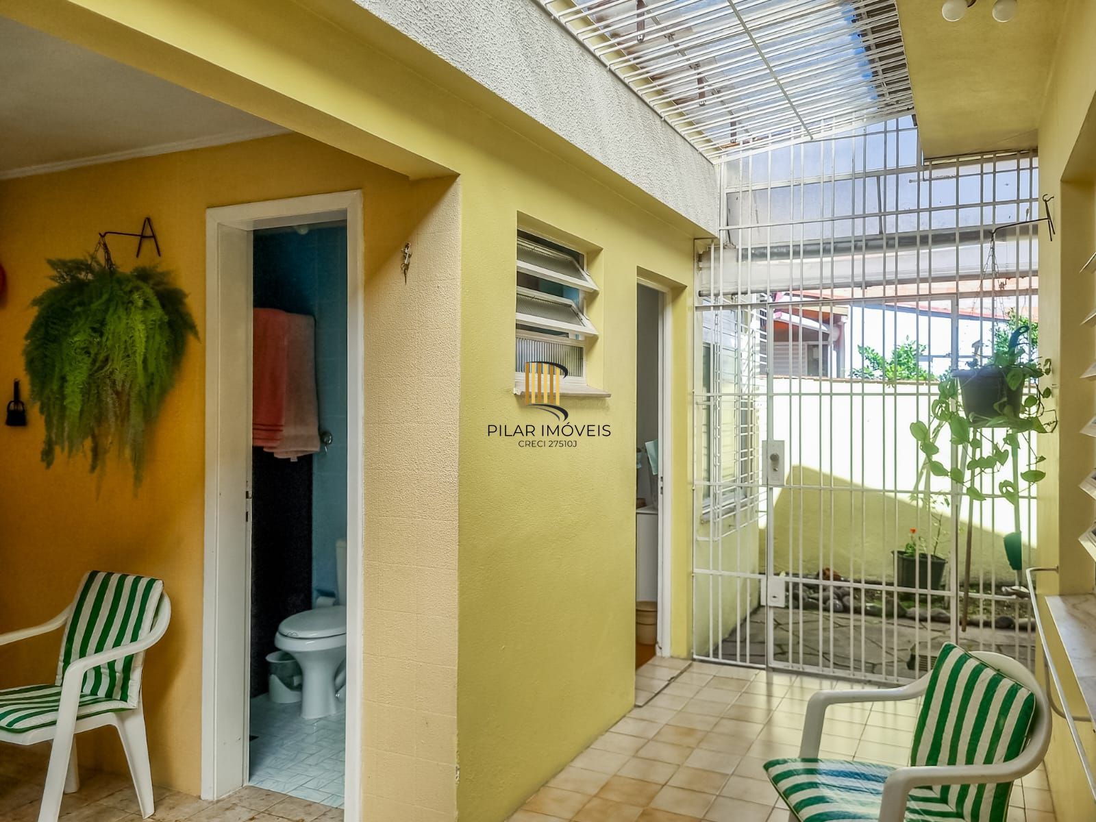 Casa Térrea 280 m²  em Teresópolis – 4 Dorms, Escritório e Edícula