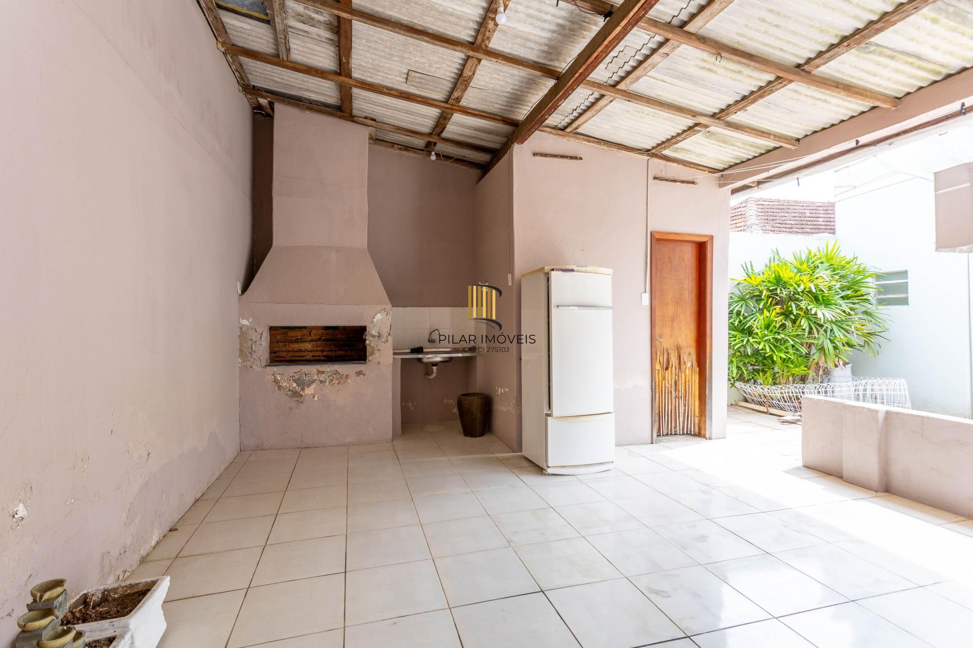 Casa 75m² com 3 dormitórios, 2 vagas no bairro Sarandi