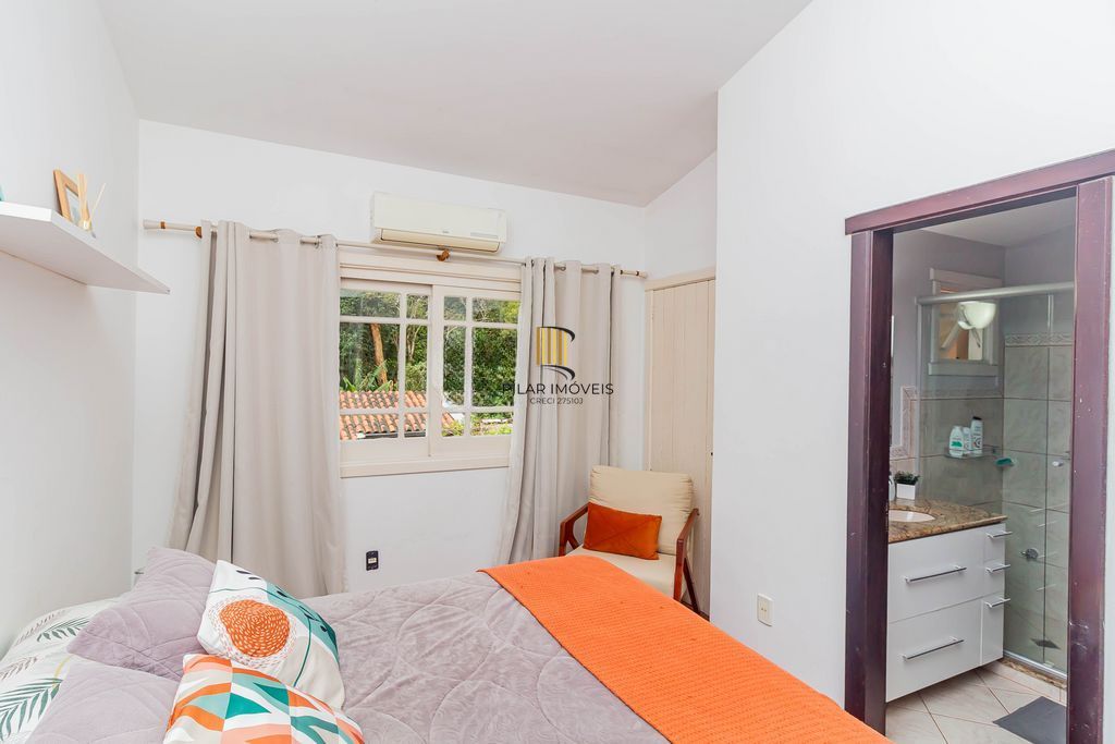 Casa de 3 dormitórios à venda no Bairro Serraria - Porto Alegre