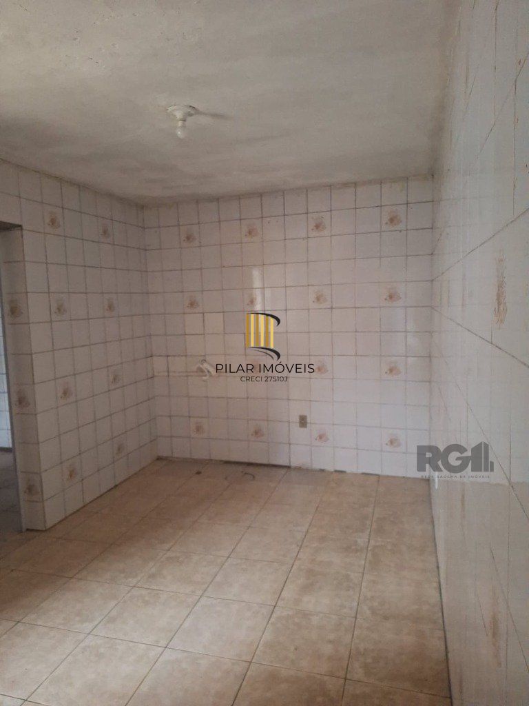 Casa 2 dormitórios no bairro Lomba do Pinheiro