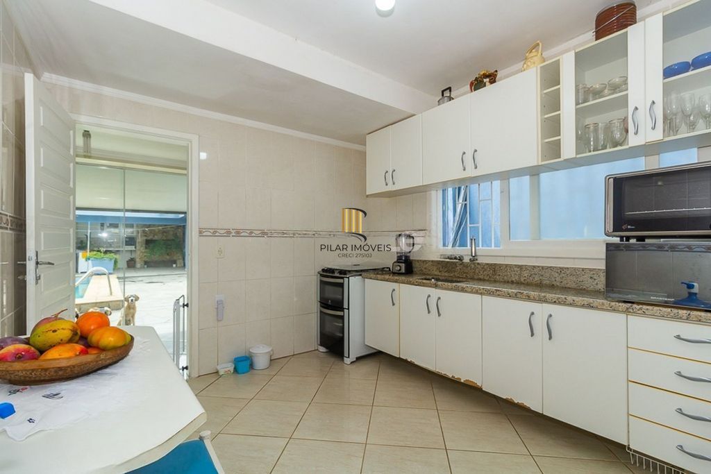 Casa de 4 dormitórios à venda no Bairro Ipanema - Porto Alegre