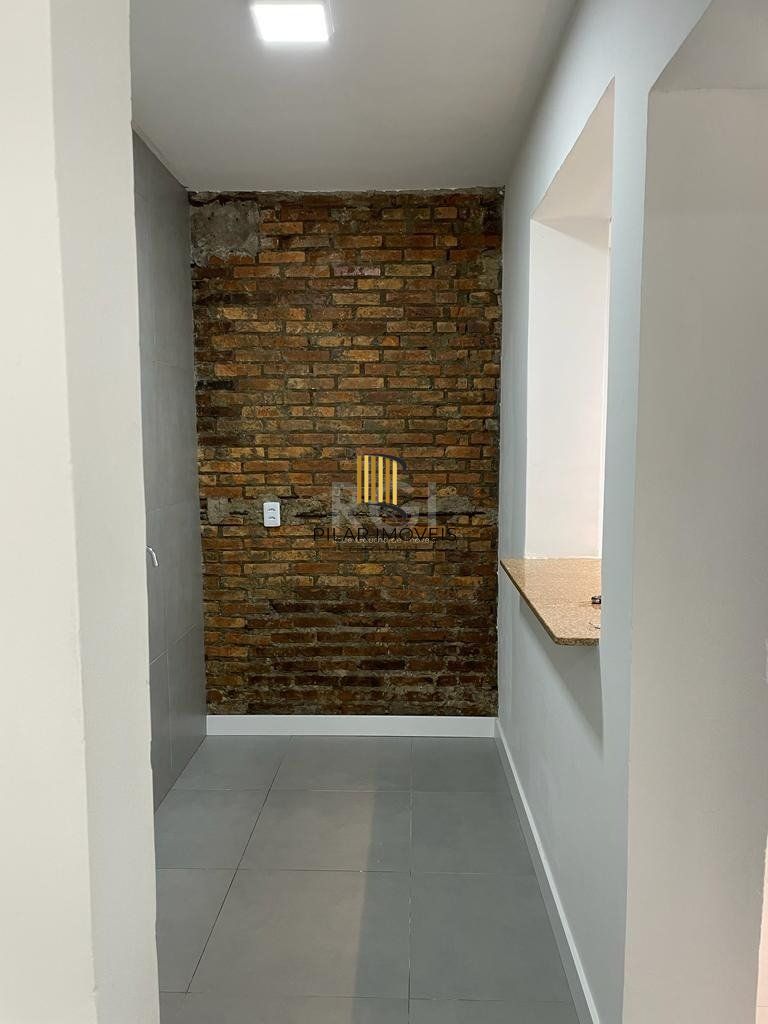 Apartamento térreo - 1 suíte, pátio e lavabo no bairro Petrópolis