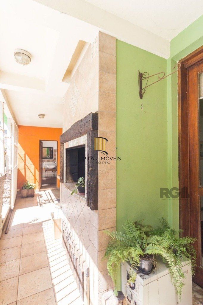 Casa 470m² - 4 dormitórios, 5 vagas no bairro Jardim São Pedro