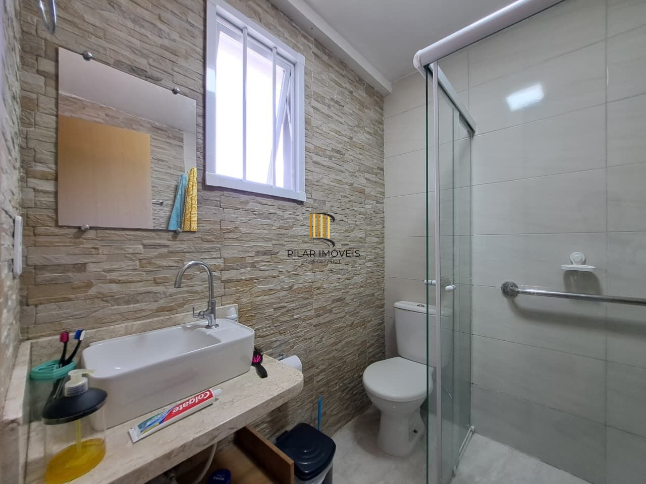Casa com 04 dormitórios e piscina na praia de Imbé/ RS.