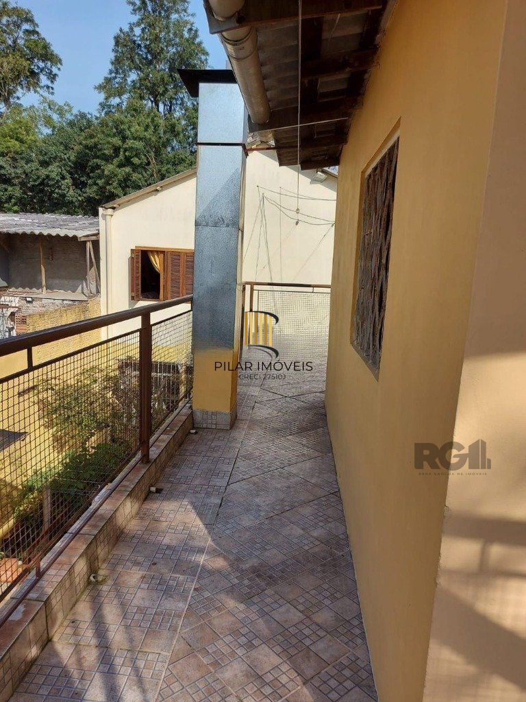 Casa 4 dormitórios no bairro Vila Ipiranga