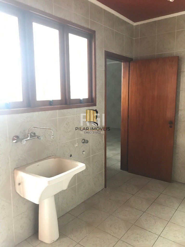 Cobertura para Venda - 456.37m², 4 dormitórios, sendo 1 suites, 2 vagas - Glória