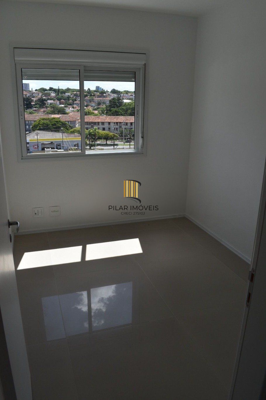 Apartamento com 3 quartos e 79m² à venda em Passo da Areia, Porto Alegre. Rua Bezerra De Menezes, Passo Da Areia, Porto Alegre