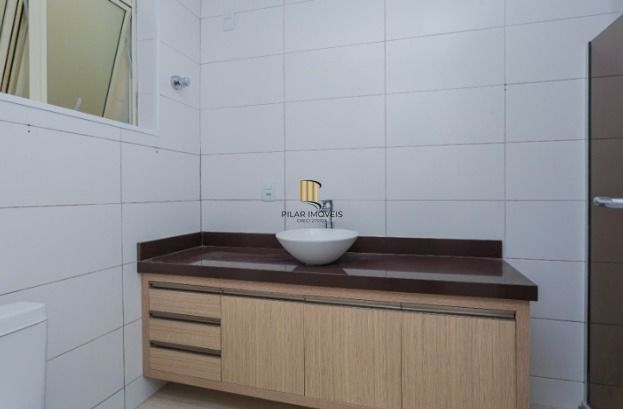 Apartamento com 3 quartos, 1 vaga no bairro Menino Deus